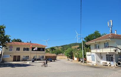 C21 BAL'DAN KARESİ KIRMIZILAR MAH.DE SATILIK KÖŞE PARSEL ARSA