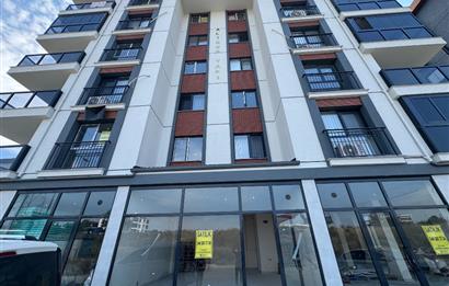 CUMHURİYET MAHALLESİNDE SATILIK KULLANIŞLI DÜKKAN