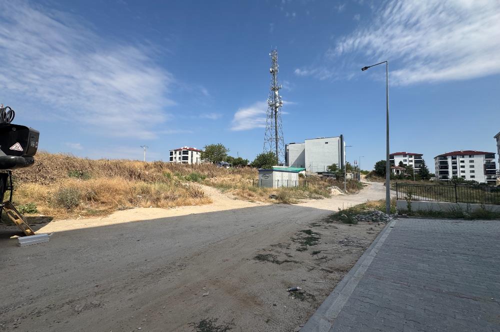 CUMHURİYET MAHALLESİNDE SATILIK KULLANIŞLI DÜKKAN