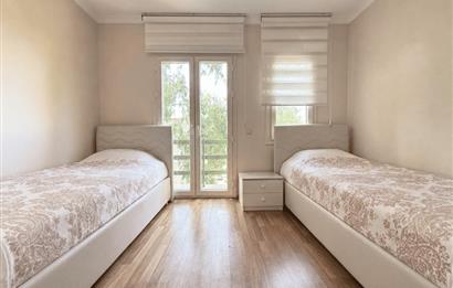 Anatolia Beach Residence'da, Denize Sıfır, Satılık 2+1 Daire