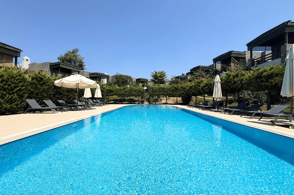 Anatolia Beach Residence'da, Denize Sıfır, Satılık 2+1 Daire