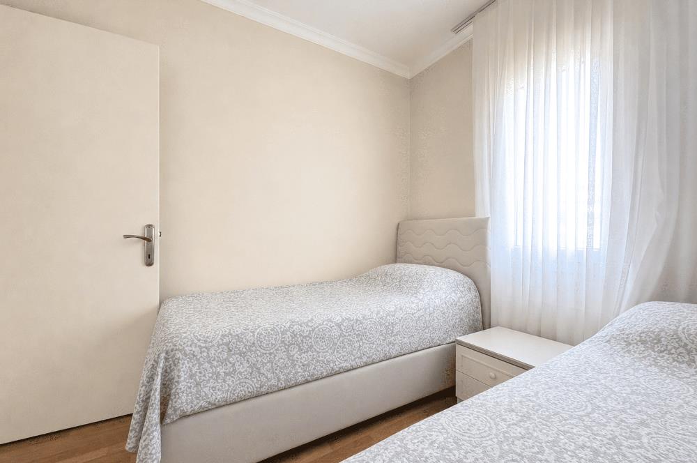 Anatolia Beach Residence'da, Denize Sıfır, Satılık 2+1 Daire