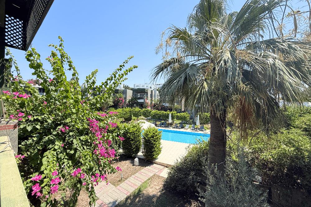 Anatolia Beach Residence'da, Denize Sıfır, Satılık 2+1 Daire