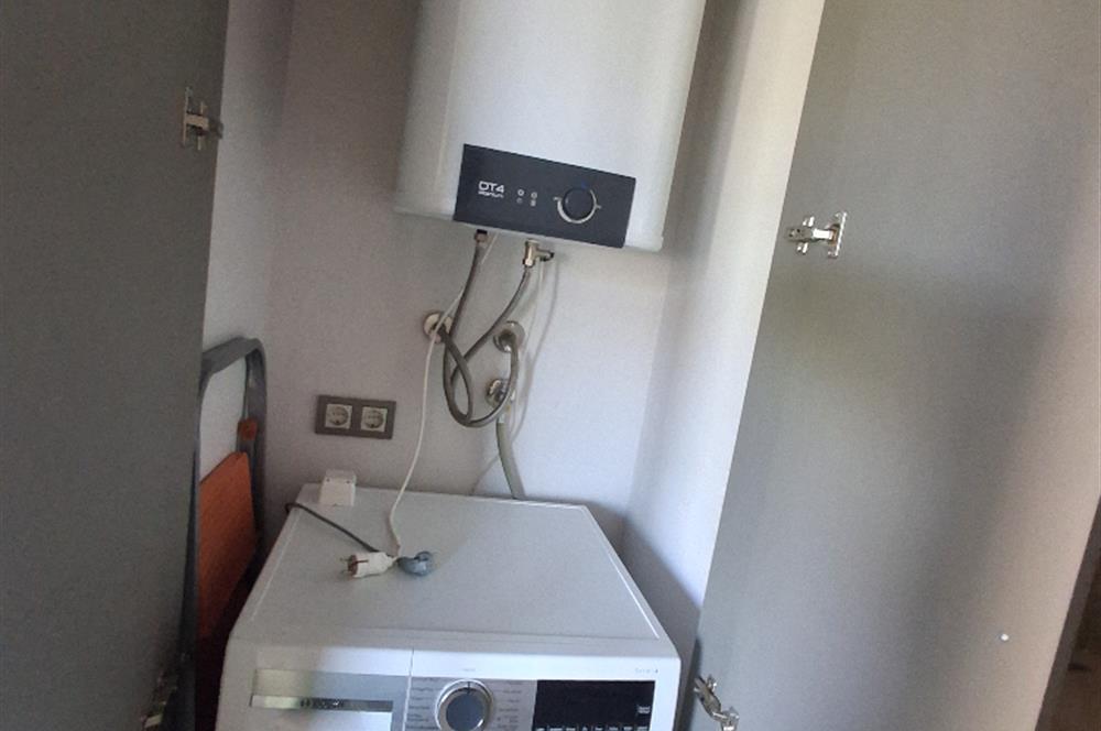 Dörttepe'de havuzlu sitede  aydan aya ödemeli 2+1 bahce katı daire