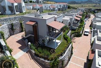 Dörttepe'de havuzlu sitede  aydan aya ödemeli 2+1 bahce katı daire - 1 - 36297