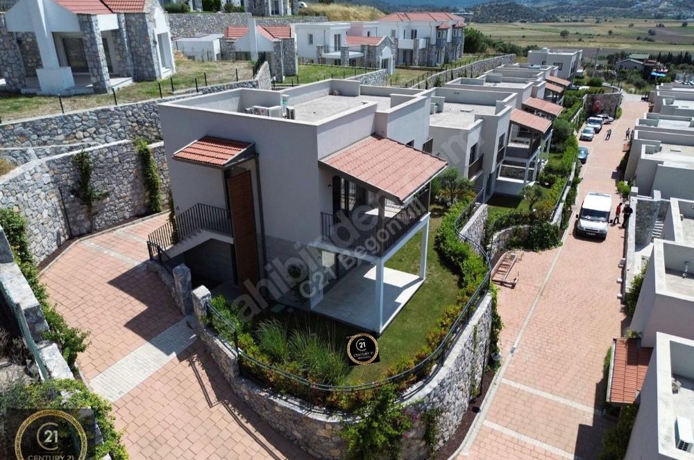 Dörttepe'de havuzlu sitede  aydan aya ödemeli 2+1 bahce katı daire