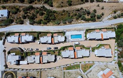 Dörttepe'de havuzlu sitede  aydan aya ödemeli 2+1 bahce katı daire