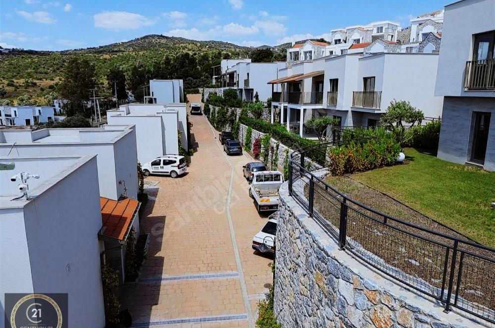 Dörttepe'de havuzlu sitede  aydan aya ödemeli 2+1 bahce katı daire
