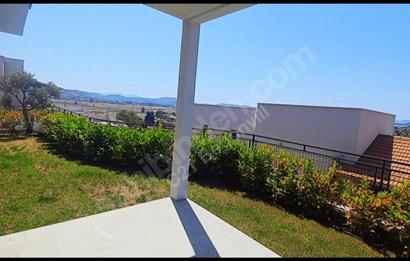 Dörttepe'de havuzlu sitede  aydan aya ödemeli 2+1 bahce katı daire
