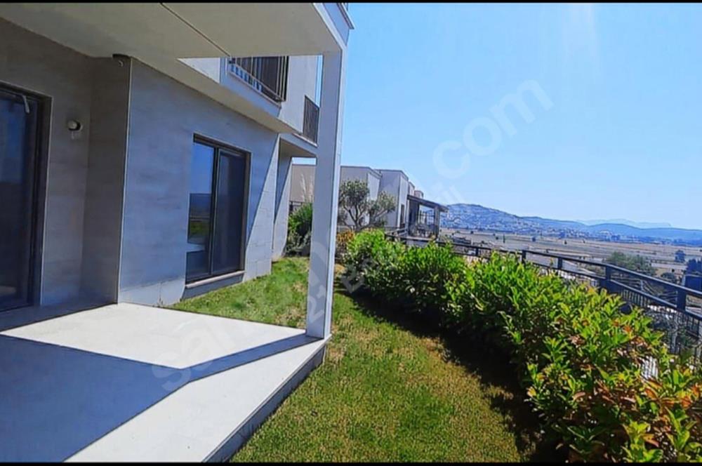 Dörttepe'de havuzlu sitede  aydan aya ödemeli 2+1 bahce katı daire