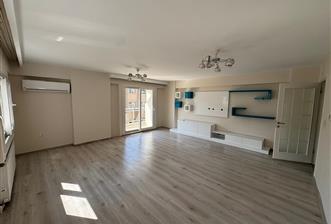 Demirköprü'de Merkezi Konumda, Tadilatlı Satılık 3+1 Daire - 2 - 36299