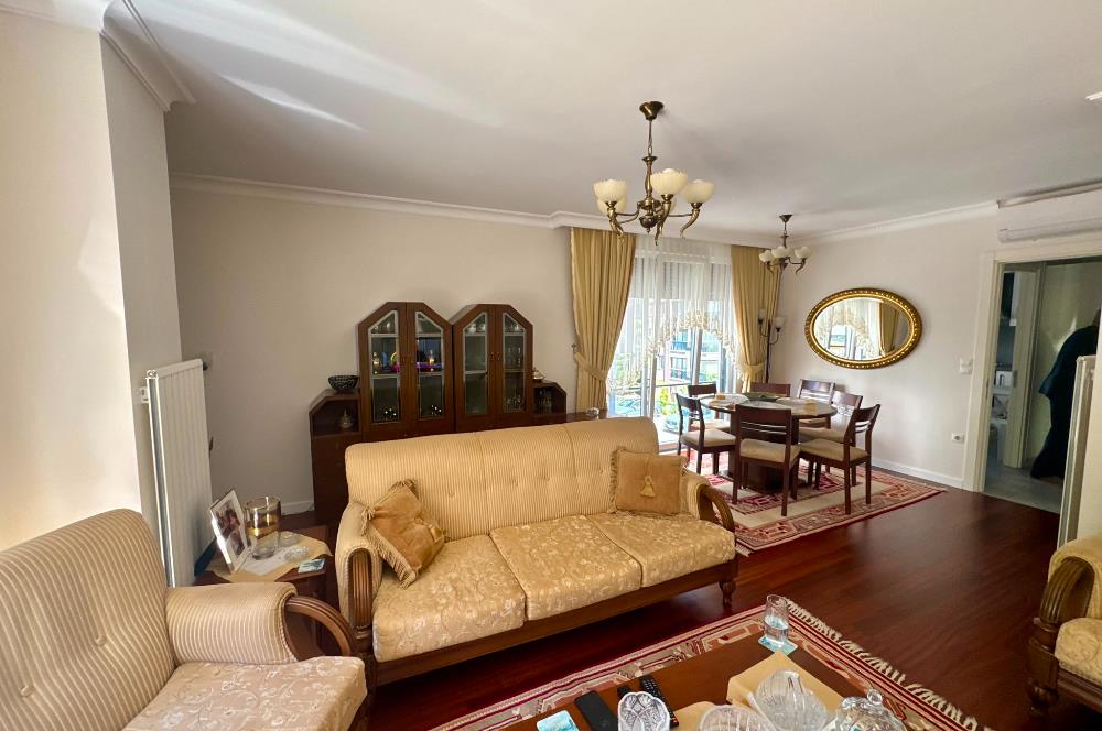 Kadıköy Sahrayıcedit Atatürk Caddesi Üzerinde Satılık 3+1