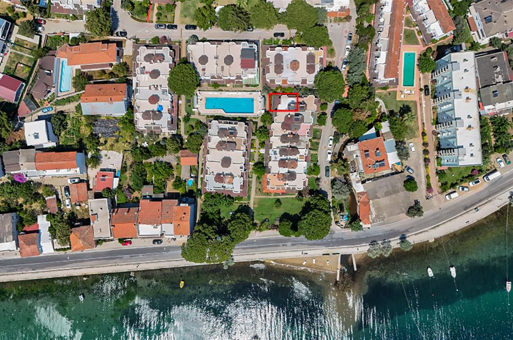 C21 Cius; Narlı Aydınlar'da Havuzlu Teraslı Villa