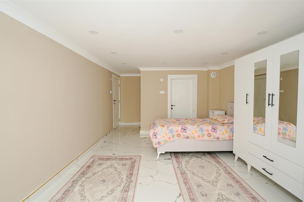 C21 Cius; Roda İmam Hatip Okulu Civarı Eşyalı 6+1 Kiralık Dubleks
