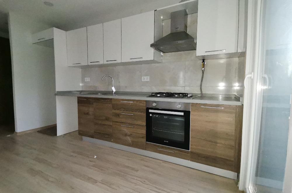 KOZYATAĞI KAYASULTAN SK 2+1 TEMİZ ARA KAT KİRALIK DAİRE