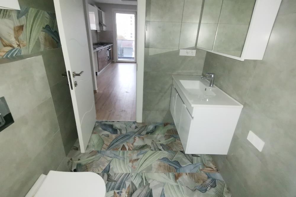 KOZYATAĞI KAYASULTAN SK 2+1 TEMİZ ARA KAT KİRALIK DAİRE