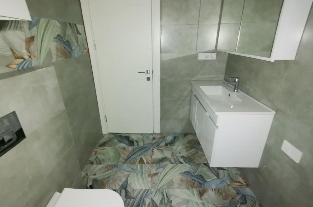 KOZYATAĞI KAYASULTAN SK 2+1 TEMİZ ARA KAT KİRALIK DAİRE