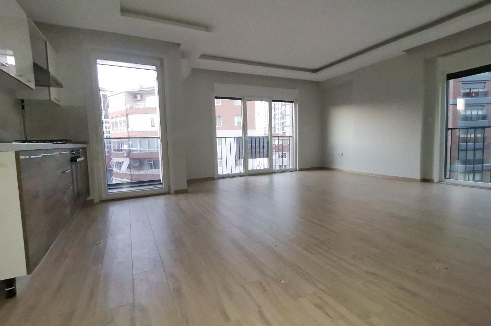 KOZYATAĞI KAYASULTAN SK 2+1 TEMİZ ARA KAT KİRALIK DAİRE