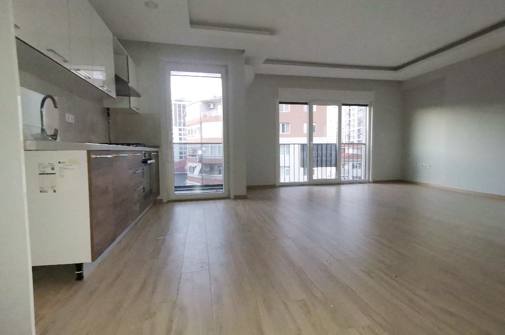 KOZYATAĞI KAYASULTAN SK 2+1 TEMİZ ARA KAT KİRALIK DAİRE