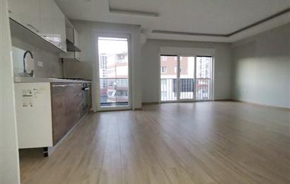 KOZYATAĞI KAYASULTAN SK 2+1 TEMİZ ARA KAT KİRALIK DAİRE