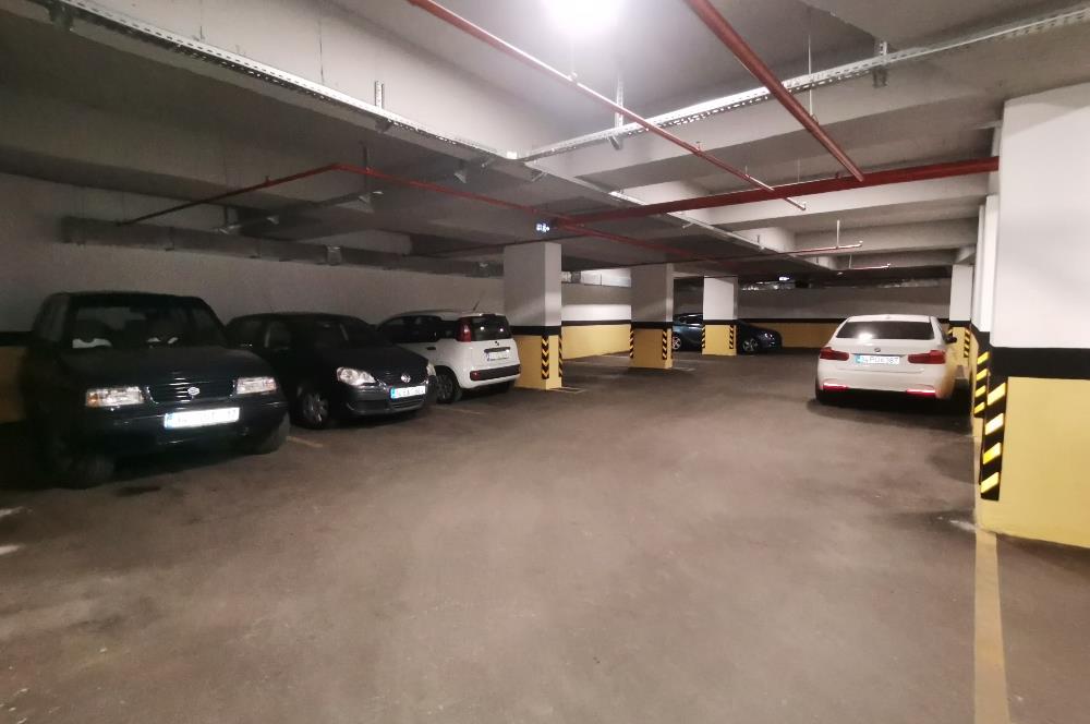 KOZYATAĞI KAYASULTAN SK 2+1 TEMİZ ARA KAT KİRALIK DAİRE