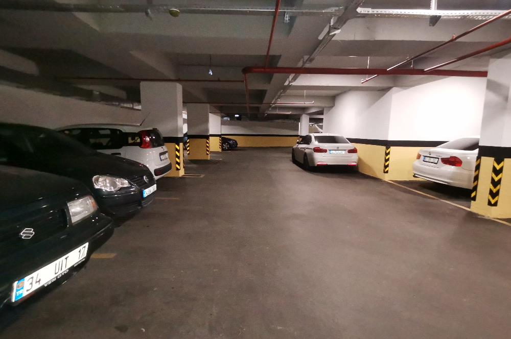 KOZYATAĞI KAYASULTAN SK 2+1 TEMİZ ARA KAT KİRALIK DAİRE