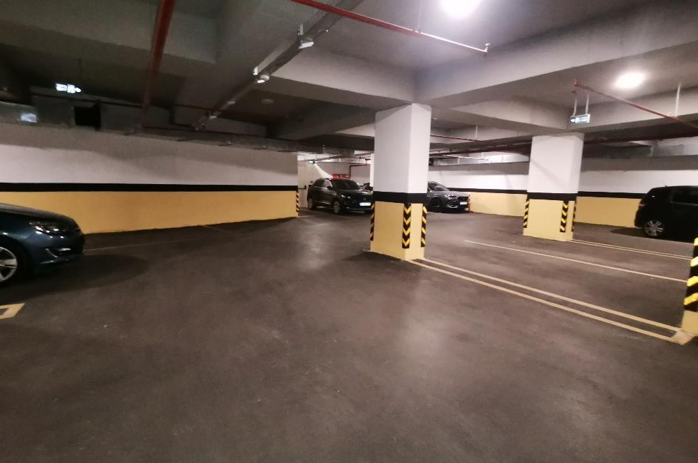 KOZYATAĞI KAYASULTAN SK 2+1 TEMİZ ARA KAT KİRALIK DAİRE