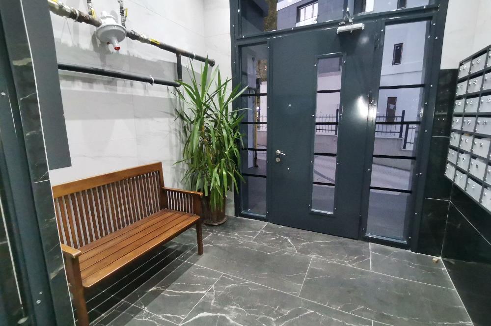 KOZYATAĞI KAYASULTAN SK 2+1 TEMİZ ARA KAT KİRALIK DAİRE