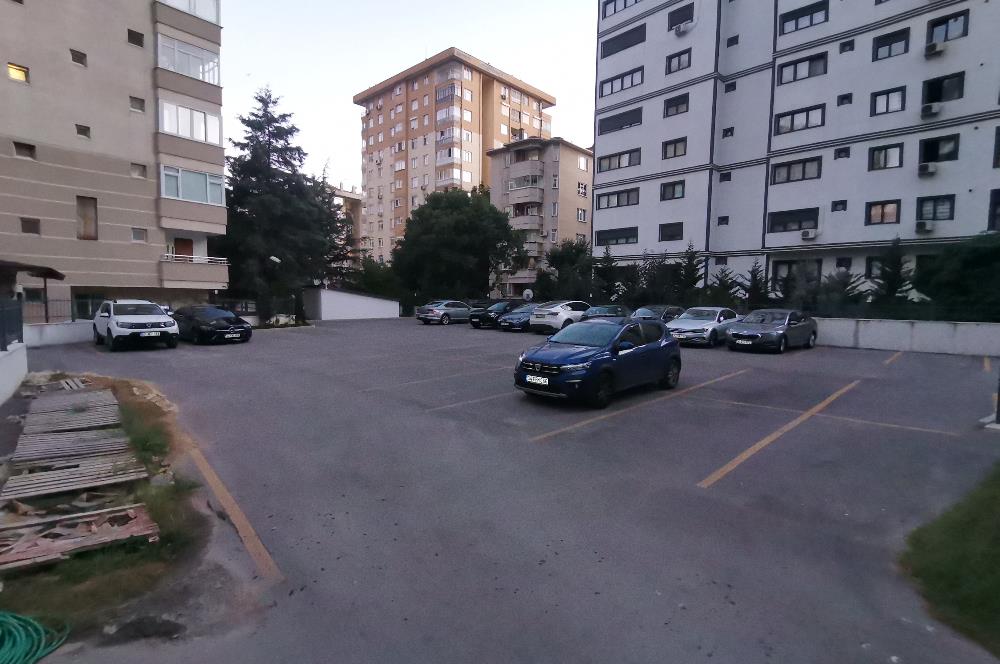 KOZYATAĞI KAYASULTAN SK 2+1 TEMİZ ARA KAT KİRALIK DAİRE
