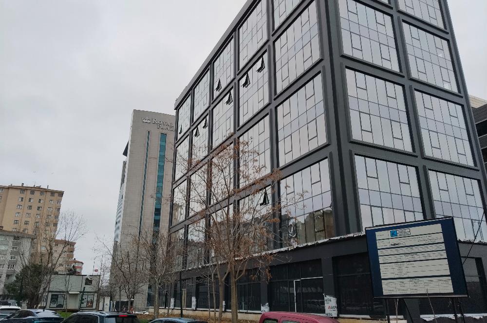 ARKIN DURUR'DAN E-5 2.BİNA HİLTON YANI 149m2 NET PLAZA OFİS KATI