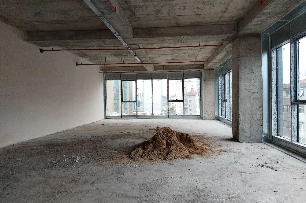 ARKIN DURUR'DAN E-5 2.BİNA HİLTON YANI 149m2 NET PLAZA OFİS KATI