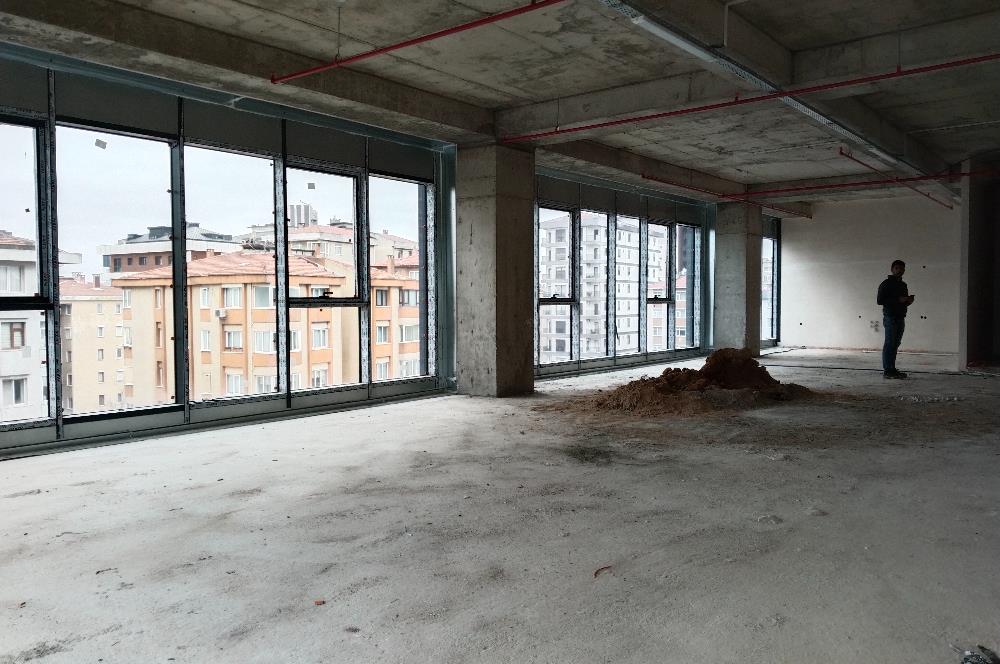 ARKIN DURUR'DAN E-5 2.BİNA HİLTON YANI 149m2 NET PLAZA OFİS KATI