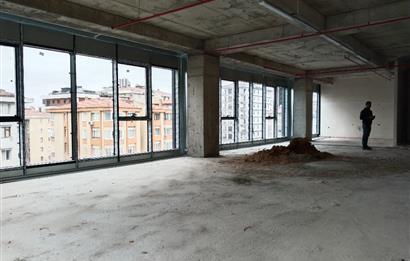 ARKIN DURUR'DAN E-5 2.BİNA HİLTON YANI 149m2 NET PLAZA OFİS KATI