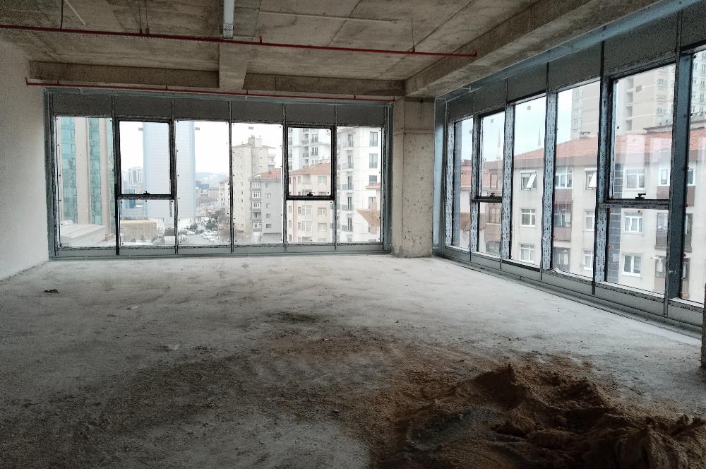 ARKIN DURUR'DAN E-5 2.BİNA HİLTON YANI 149m2 NET PLAZA OFİS KATI