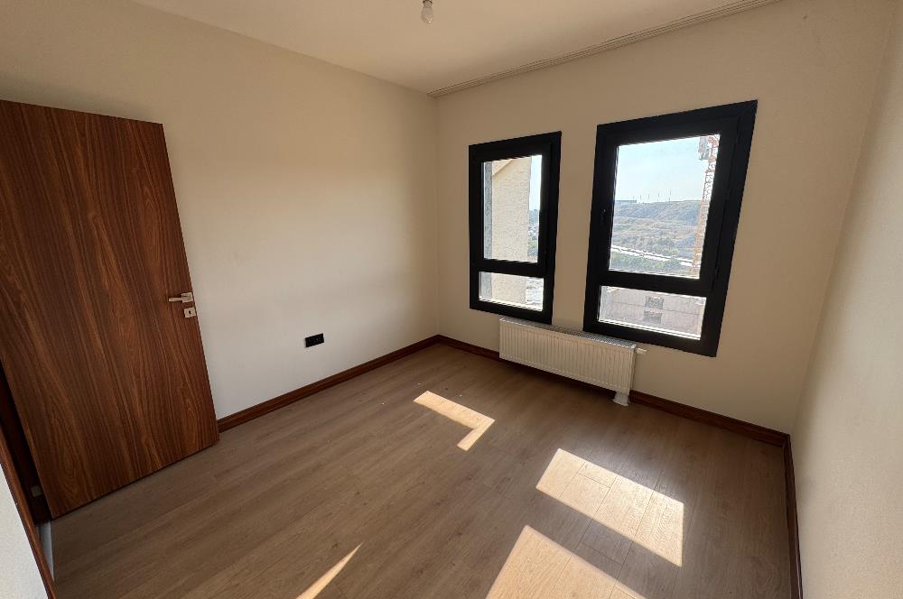 TUZLA AYDINLI TOKİ DE 2+1 KİRALIK DAİRE