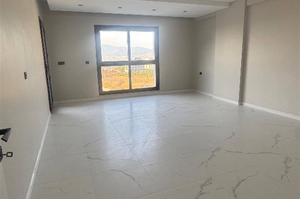 Ergenekon Mahallesinde Site İçerisinde Satılık Lüks Daire