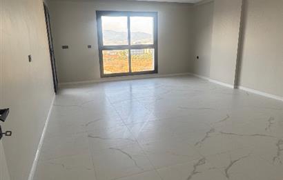 Ergenekon Mahallesinde Site İçerisinde Satılık Lüks Daire