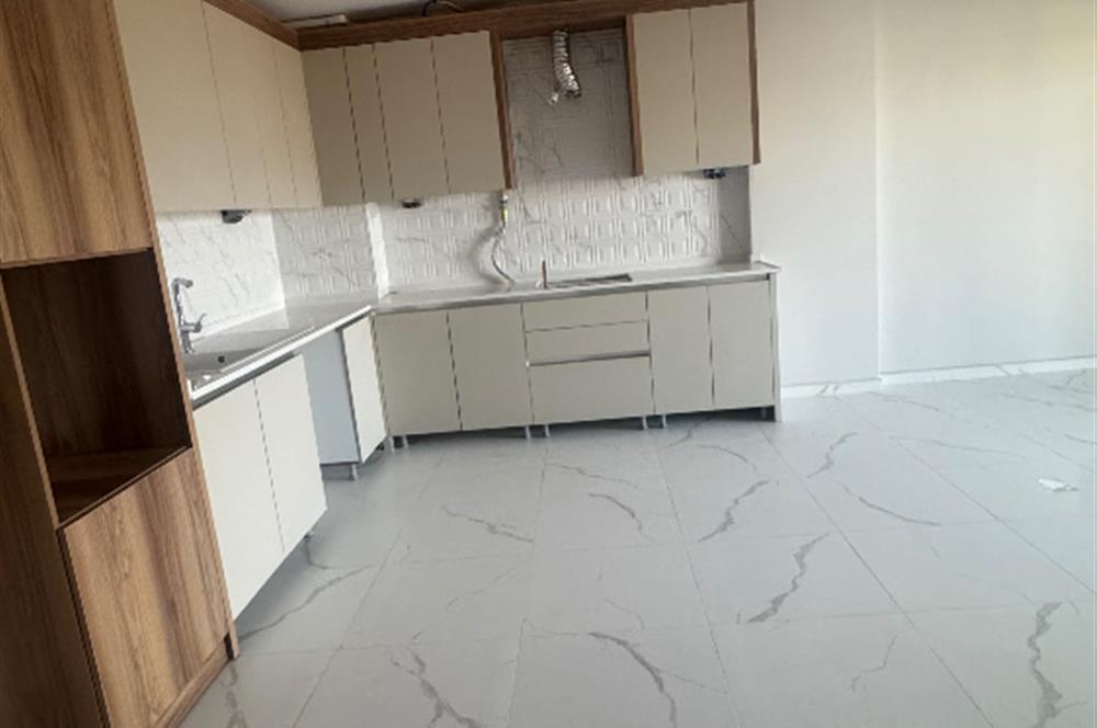 Ergenekon Mahallesinde Site İçerisinde Satılık Lüks Daire