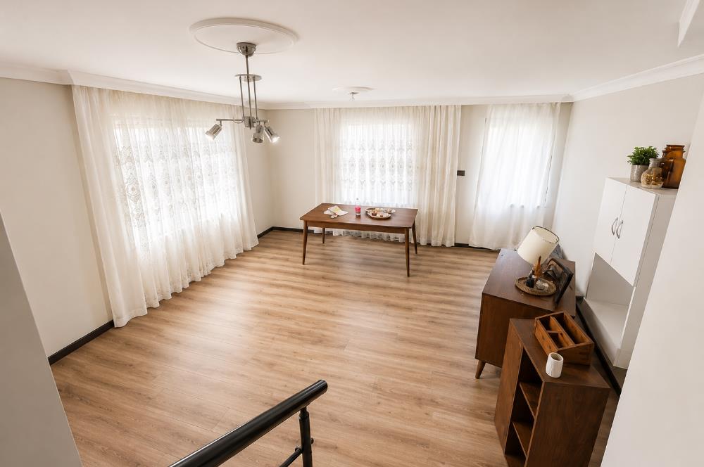 KARESİ KUVAYI MİLLİYE MAHALLESİ'NDE SATILIK LÜKS 5+2 TERASLI TRİPLEX VİLLA