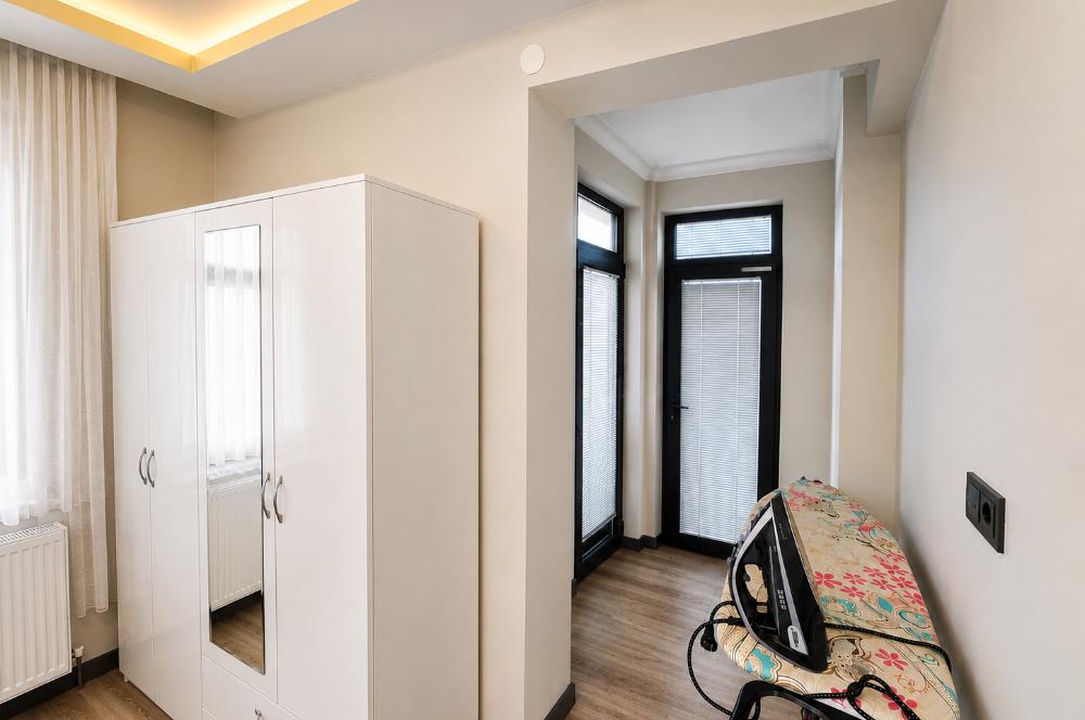 KARESİ KUVAYI MİLLİYE MAHALLESİ'NDE SATILIK LÜKS 5+2 TERASLI TRİPLEX VİLLA