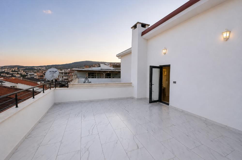KARESİ KUVAYI MİLLİYE MAHALLESİ'NDE SATILIK LÜKS 5+2 TERASLI TRİPLEX VİLLA