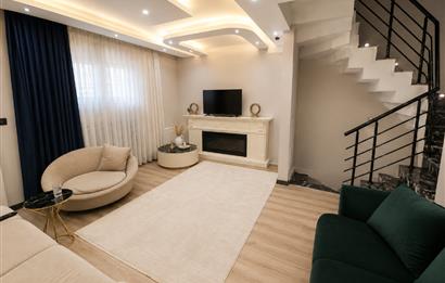 KARESİ KUVAYI MİLLİYE MAHALLESİ'NDE SATILIK LÜKS 5+2 TERASLI TRİPLEX VİLLA