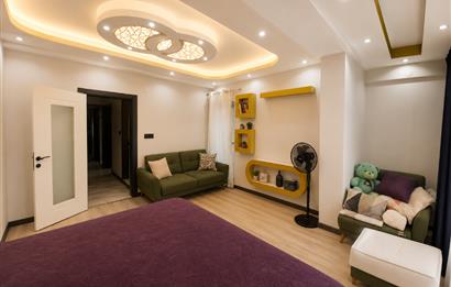 KARESİ KUVAYI MİLLİYE MAHALLESİ'NDE SATILIK LÜKS 5+2 TERASLI TRİPLEX VİLLA