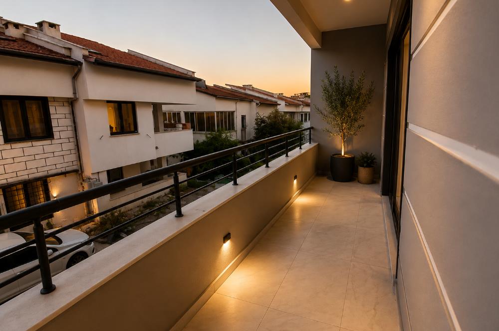 KARESİ KUVAYI MİLLİYE MAHALLESİ'NDE SATILIK LÜKS 5+2 TERASLI TRİPLEX VİLLA