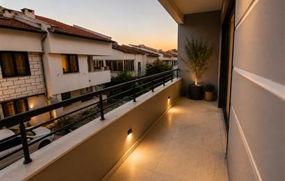 KARESİ KUVAYI MİLLİYE MAHALLESİ'NDE SATILIK LÜKS 5+2 TERASLI TRİPLEX VİLLA