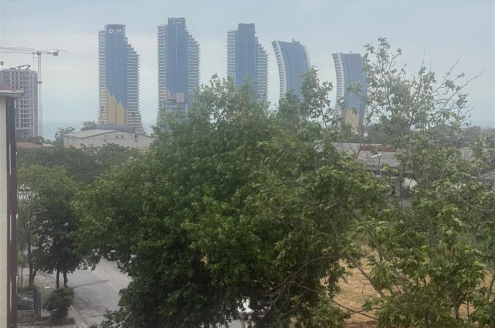 Kartal Yunus Mahallesinde Satılık Deniz Manzaralı Bina