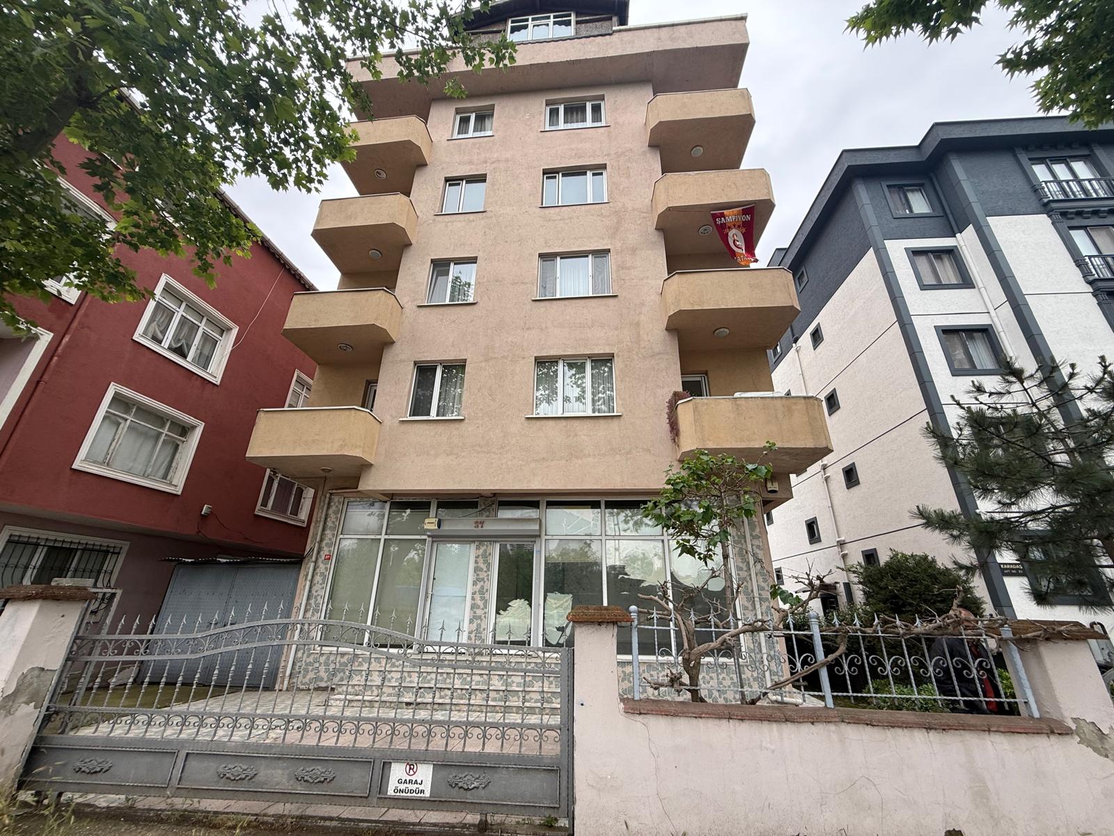 Kartal Yunus Mahallesinde Satılık Deniz Manzaralı Bina
