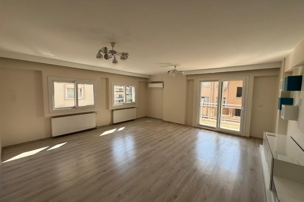 Demirköprü'de Merkezi Konumda, Tadilatlı Satılık 3+1 Daire