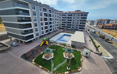 Ergenekon Mahallesinde Site İçerisinde Satılık Lüks Daire