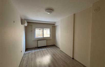 Demirköprü'de Merkezi Konumda, Tadilatlı Satılık 3+1 Daire